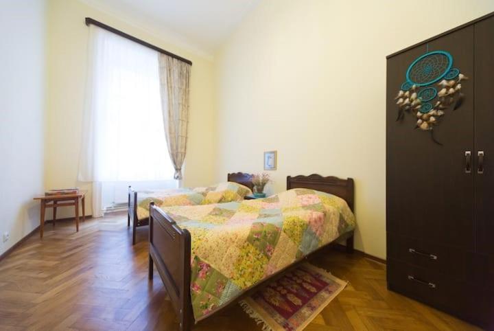 Apartment On Tabidze 3/5 Tbilisi Buitenkant foto